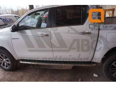 Пороги алюминиевые Ring для Toyota Hilux 2015-2021